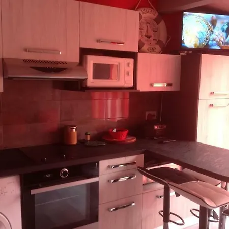 Maisonnette Tout Confort. Agde